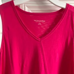 NEW ☀️Seamed pieced tank top